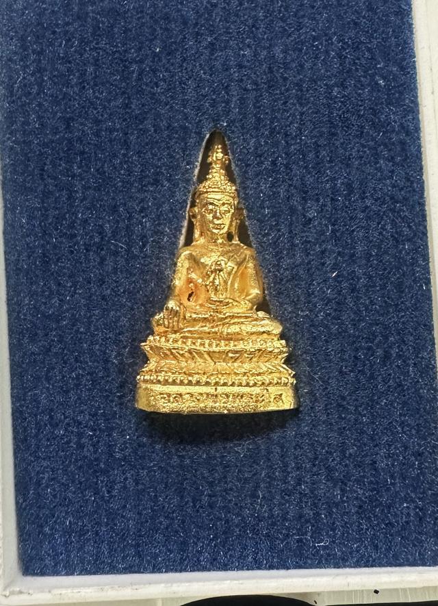 หลวงพ่อพระใส พิมพ์ชัยวัฒน์เล็ก รุ่นแผ่บารมี ปี58 วัดโพธิ์ชัย  (สุดยอดประสบการณ์ฟ้าผ่าไม่ตาย) สภาพสวยพร้อมกล่องเดิม 1