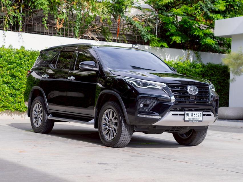 Toyota Fortuner 2.4 V Leader 2WD ปี 2021 รูปที่ 3
