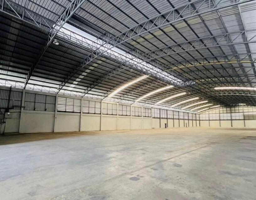 ให้เช่าโกดัง โรงงาน พร้อมสำนักงาน 3 ชั้น / ทำเล พระราม 2 ตำบลนาดี อ.เมือง สมุทรสาคร / จากถนนพระราม 2 เข้ามาไม่ไกล / พื้นที่ใช้สอยรวม 3450 ตารางเมตร 8