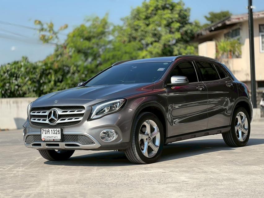 ปี 2019 BENZ GLA-CLASS, 200 โฉม W156 ปี14-20 สีเทา เกียร์ออโต้ มือเดียวป้ายแดง