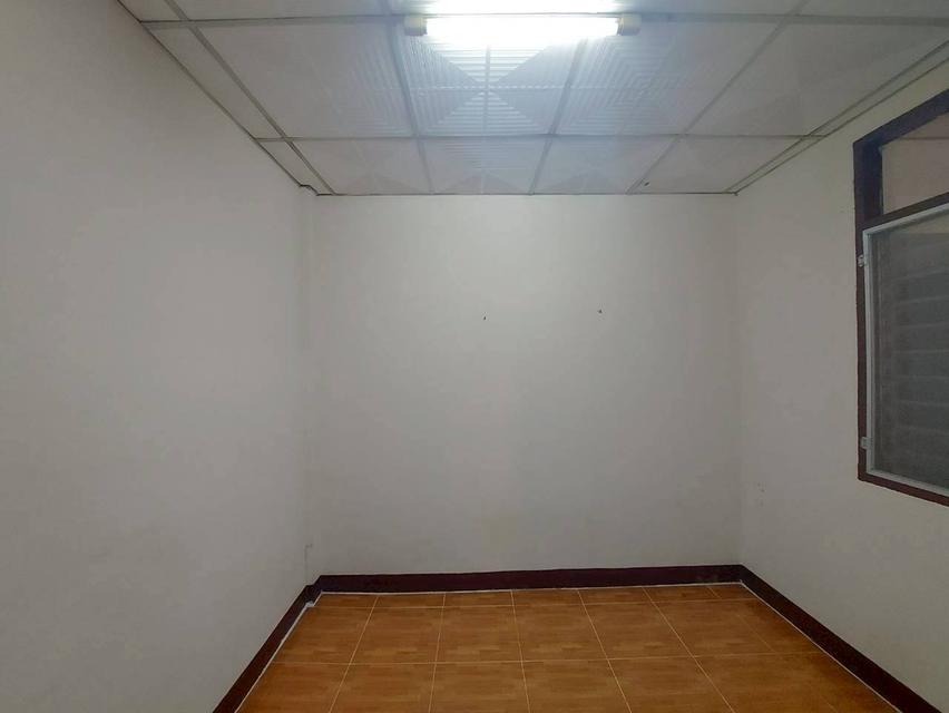 ขายบ้าน 2 ชั้น หมู่บ้านปิยวรารมย์ ไทรน้อย นนทบุรี 5