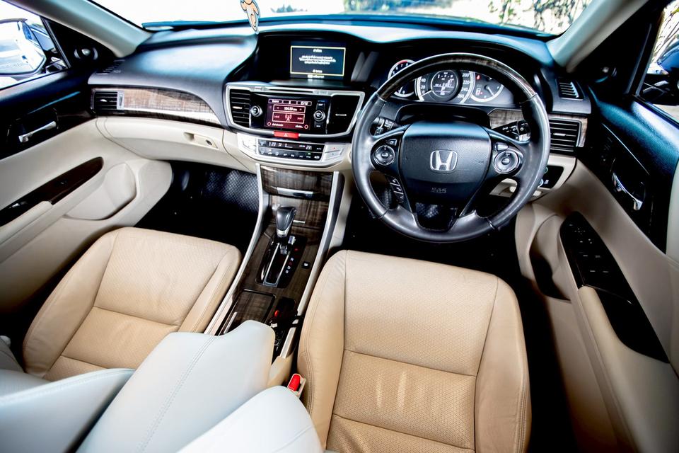 Honda Accord 2.0EL ปี 2013 สีดำ มือเดียวป้ายแดง 14