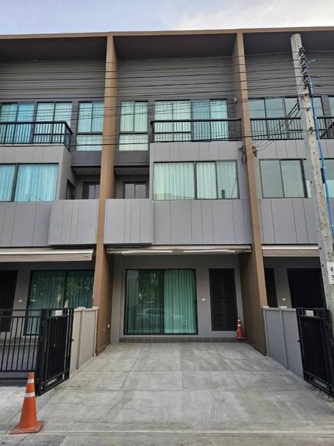 P715 ให้เช่า ขาย ทาวน์โฮม 3 ชั้น โครงการ บ้านกลางเมือง พระราม 9-กรุงเทพกรีฑา (ตัดใหม่) Baan Klang Muang Rama 9-New Krungthep Kreetha รูปย่อยที่ 1