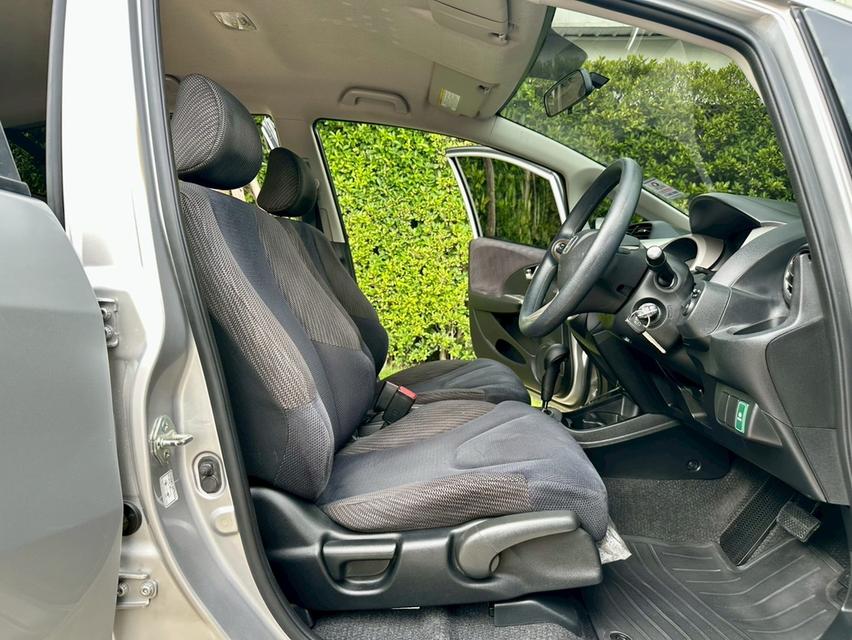 Honda Jazz Hybrid สุดยอดรถประหยัดน้ำมัน เฉลี่ย 20 กิโลลิตร สีเทา ปี 2014 มือเดียว ป้ายแดง 19