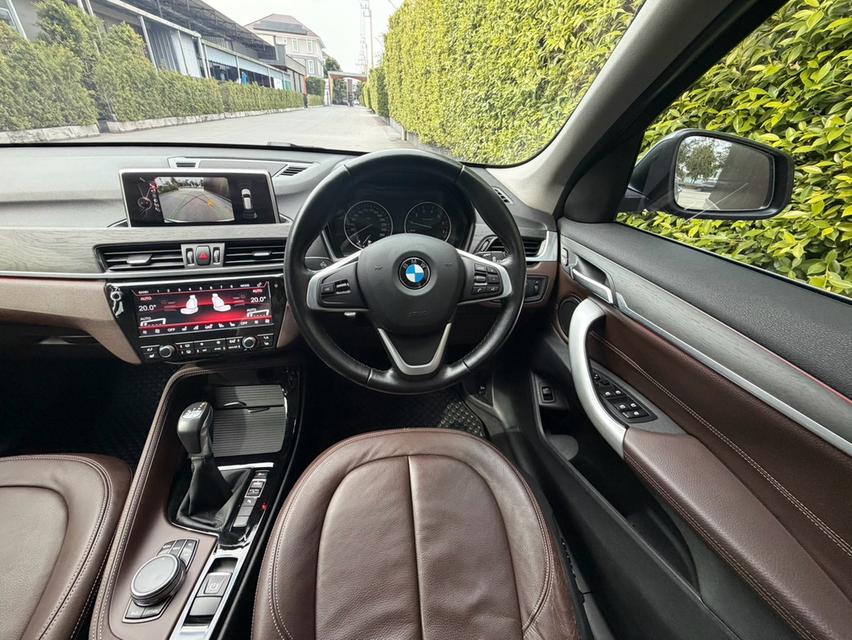 BMW X1 sDrive18i xLINE ปี 2017 รถสวยไมล์น้อย ราคาดีเครดิตดีฟรีดาวน์ สภาพป้ายแดง เล่มทะเบียนครบ ประวัติศูนย์ BMW Thailand รูปที่ 7