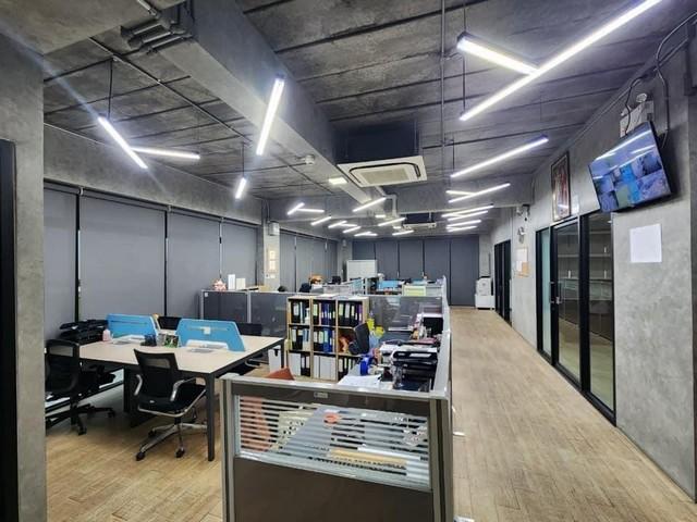 PB5625 ขายสำนักงาน 4 ชั้น สุขาภิบาล5 สายไหม มีจอดรถกว่า 20 คัน 4