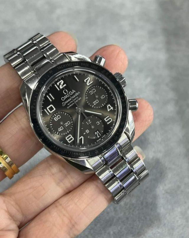 นาฬิกา Omega Speedmaster Date Chronograph