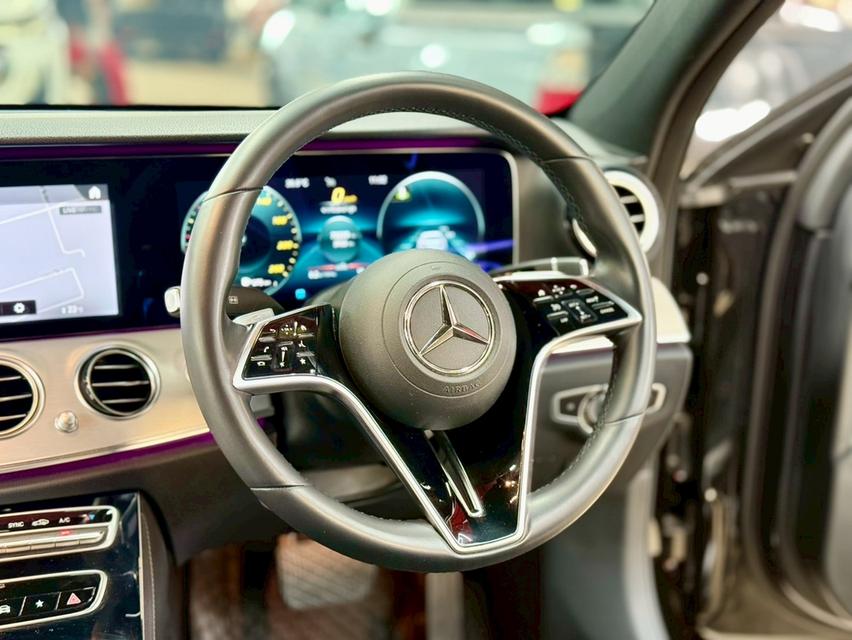 Mercedes-benz E220D w213 2.0 AMG Sport ปี 2022 7