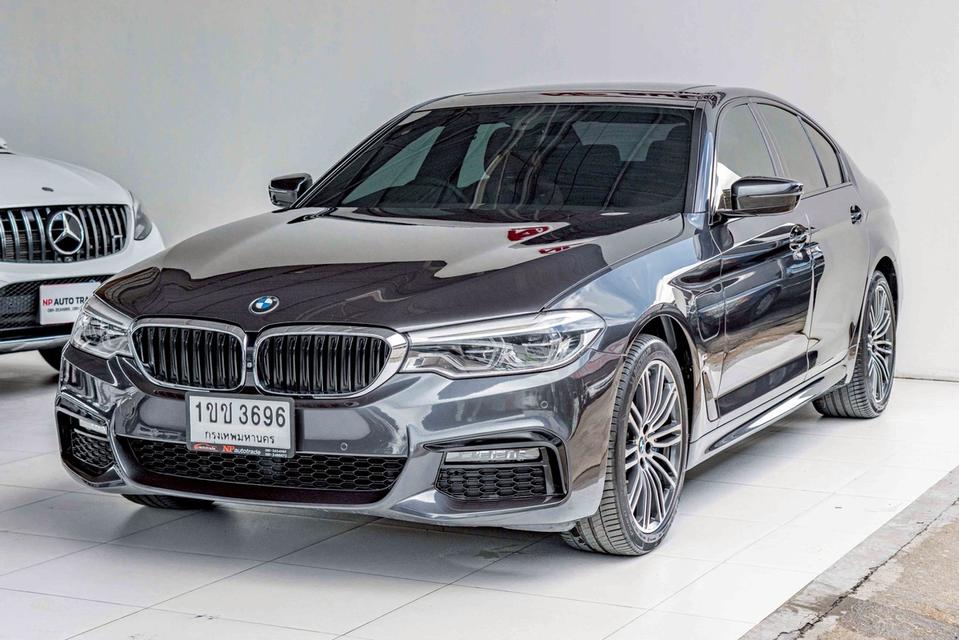 รหัสรถ NP3696 รุ่นรถ : BMW 530e M SPORTปีรถ : 2020 9