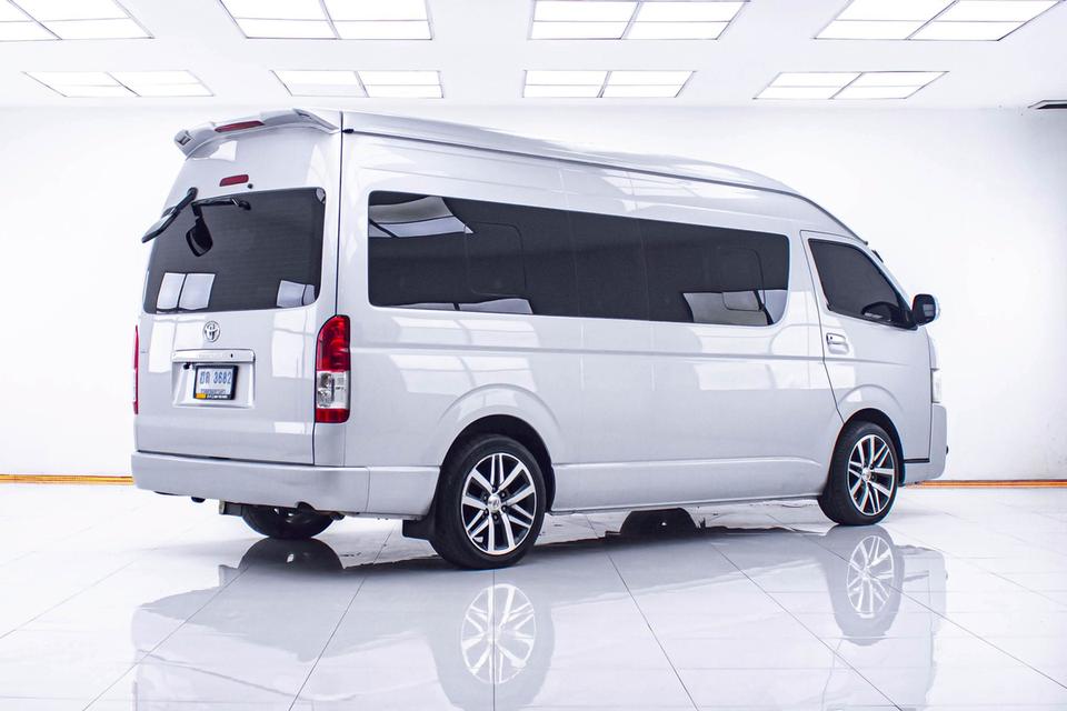 TOYOTA COMMUTER 3.0 D4D 2015  16
