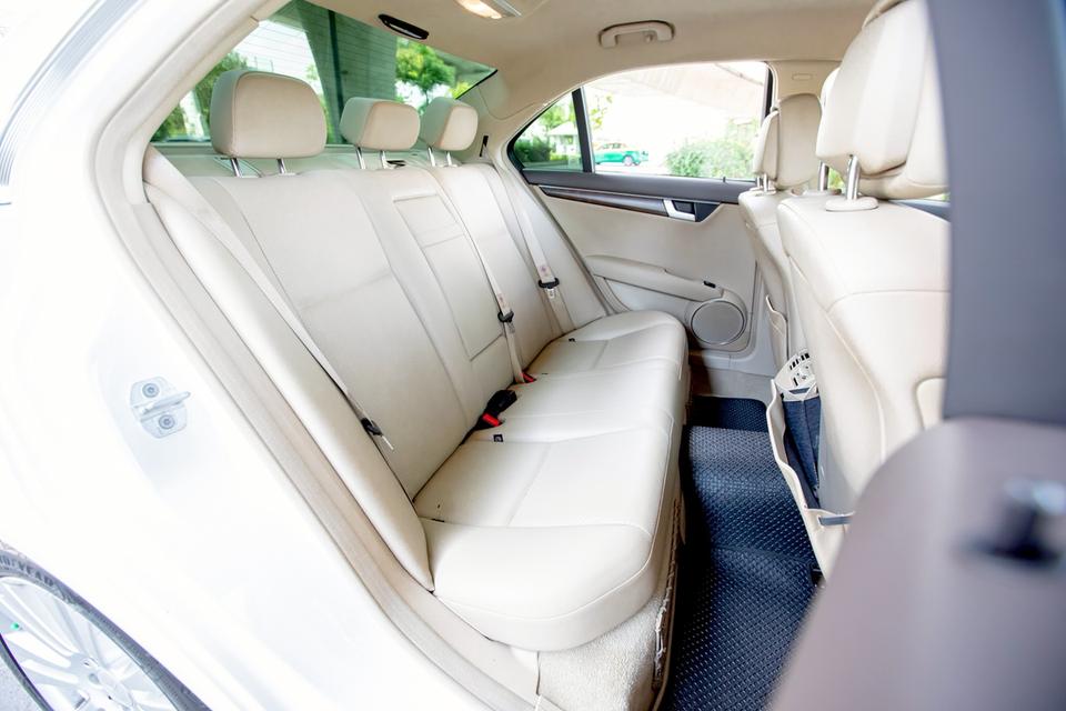BENZ C-CLASS C220 CDI ELEGANCE ดีเซล ปี 2014 โฉม W204 สีขาว  14