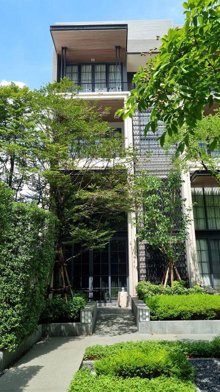 ให้เช่า Quarter31 | ทาวน์โฮมหรู 5 ชั้น พร้อมลิฟต์ Luxury Townhome ใจกลางสุขุมวิท พร้อมเฟอร์นิเจอร์ครบ พื้นที่ขนาดใหญ่ และที่จอดรถหลายคัน 1