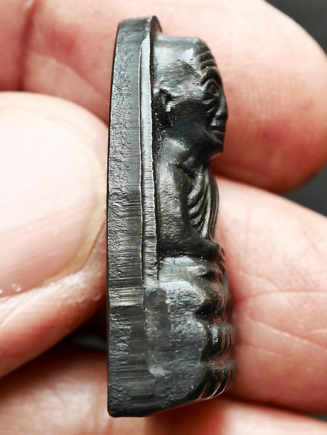 พระหลวงปู่ทวดเตารีด วัดช้างให้ หลังหนังสือเล็ก บล็อค ท. เก่า เดิมๆ 9