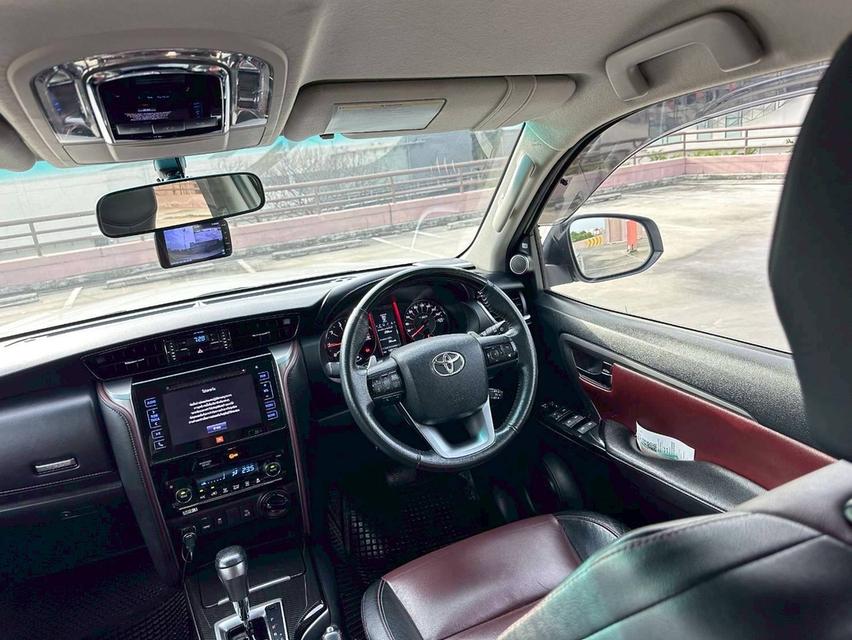 รหัสรถ QT2742 Toyota Fortuner 2.8 TRD เกียร์ออโต้ 4WD สีขาวมุก ปี2017 จด2017 แท้ 16