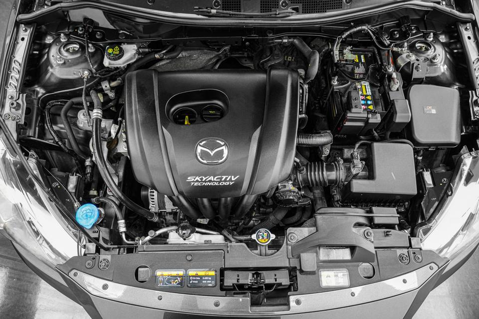 2015 MAZDA,2 1.3 HIGH 4ประตู  สีเทา ไมล์ 208771 กม. 18