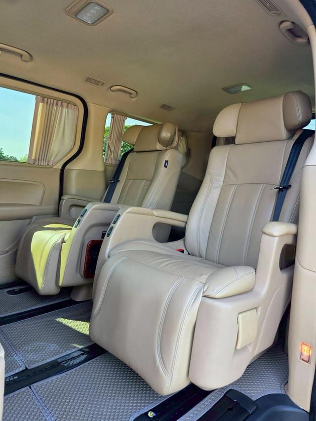 HYUNDAI H-1 VIP สีดำ ปี 2015 ไมล์ 130,000 กม. 12