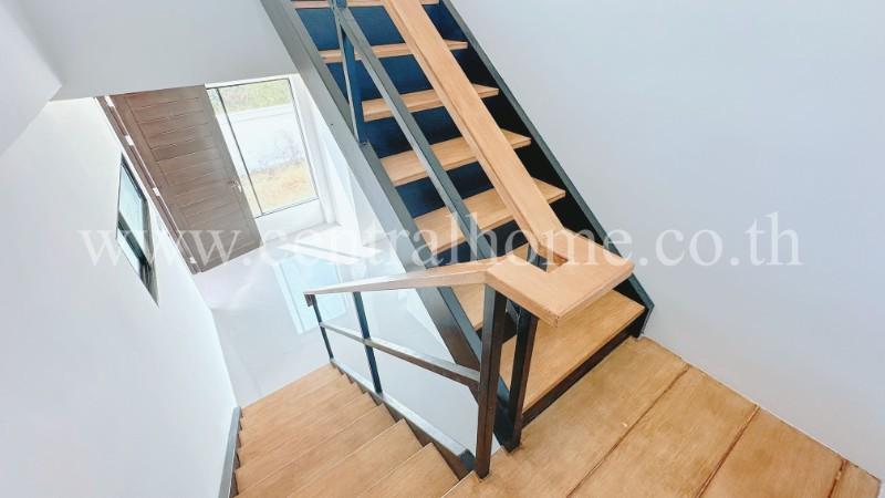 บ้านแฝด ปัญญสิริย์ ลาดหลุมแก้ว เฟส 2 หลังริม บ้านมือ 1 12