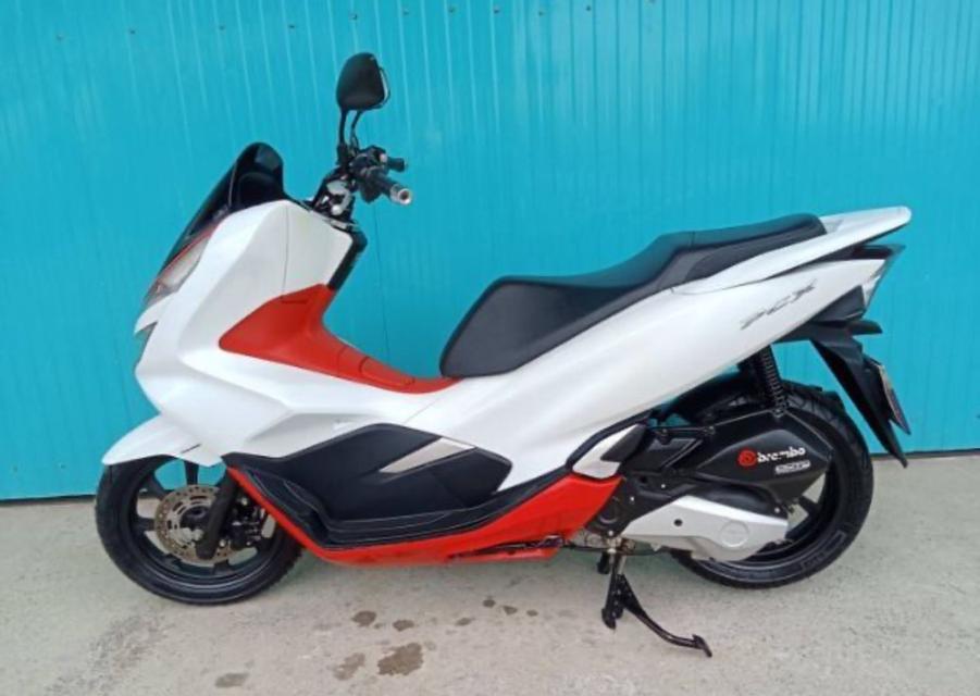 Honda PCX 150 สีขาว - ส้ม 2