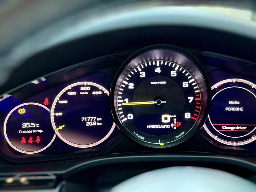 Porsche Cayenne E-Hybrid 2021 สีเทาภายในดำ จัดไฟแนนซ์ได้เต็ม รถศูนย์ AAS หล่อมากๆ รูปที่ 7