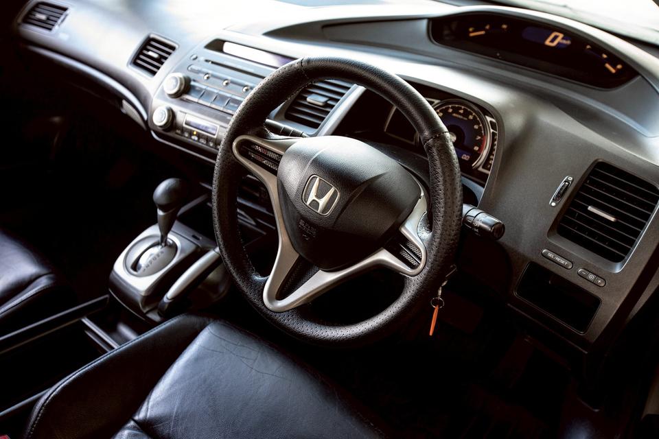 Honda Civic Fd 1.8E ปี 2009 สีเทา เกียร์ออโต้ 16