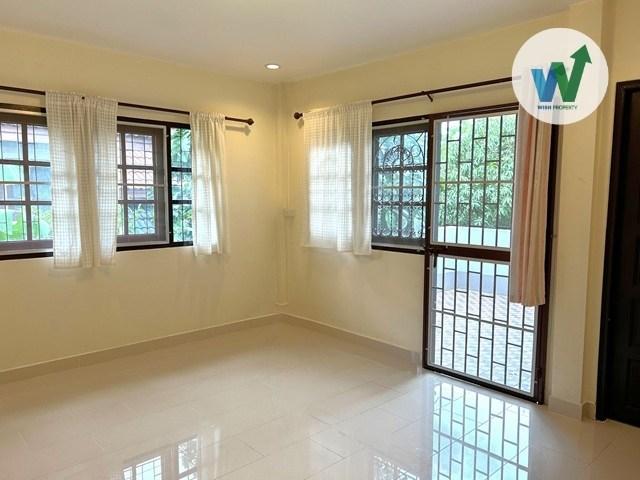 ให้เช่าบ้านเดี่ยว 90 ตร.ว. ใกล้ม.รังสิต สวยมาก 5 ห้องนอน 4 ห้องน้ำ 3 แอร์ 6 ที่จอดรถ ปรับปรุงใหม่เอี่ยม พร้อมเฟอร์นิเจอร์ 8