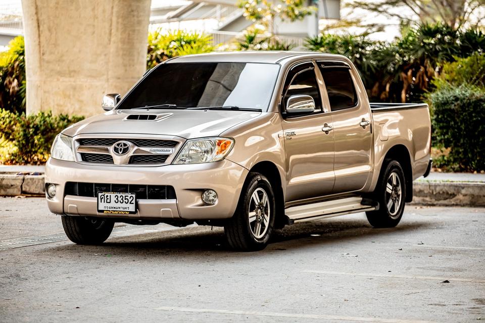 Toyota Vigo Double Cab 4 ประตู 2.5E ดีเซล ปี 2005 สีน้ำตาล 