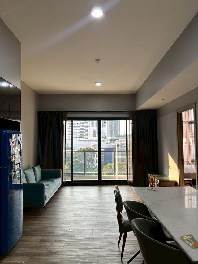 ขายคอนโดหรู: The Lofts Asoke 1