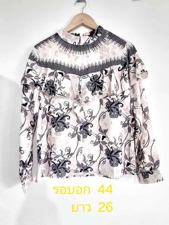 เสื้อผู้หญิง
