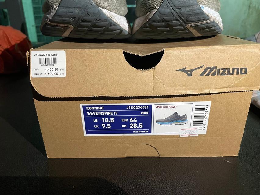 รองเท้า มือ2 ราคา 1800 รูปที่ 3