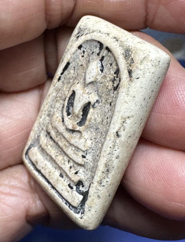 พระสมเด็จพิมพ์ใหญ่ มีคราบรักเดิมพระผ่านการบูชา