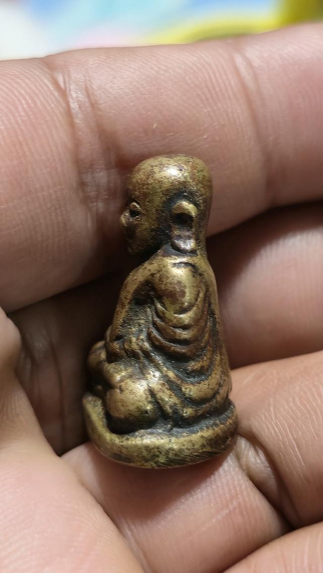 หลวงพ่อเงินพิมพ์นิยมบี 3