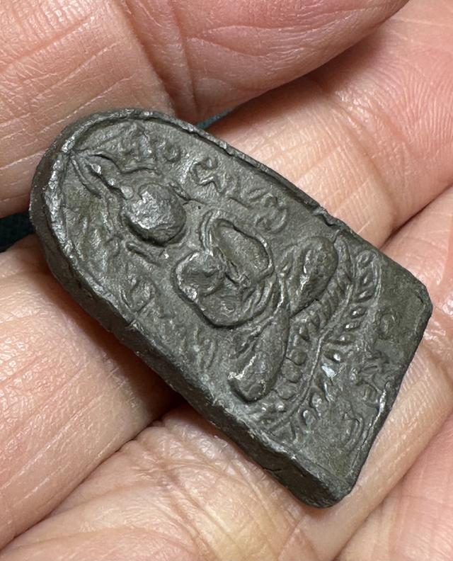 หลวงพ่อโต หลวงปู่ศุข เนื้อชินตะกั่ว วัดปากคลอง รูปที่ 4