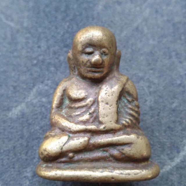 พนะเครื่อง หลวงพ่อเงิน