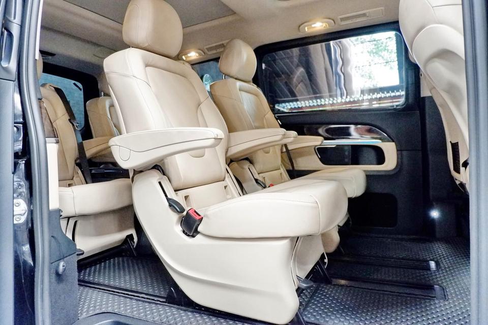 Mercedes-Benz V 250 d  7 ที่นั่งป้ายขาวดำ ปี 2017 14
