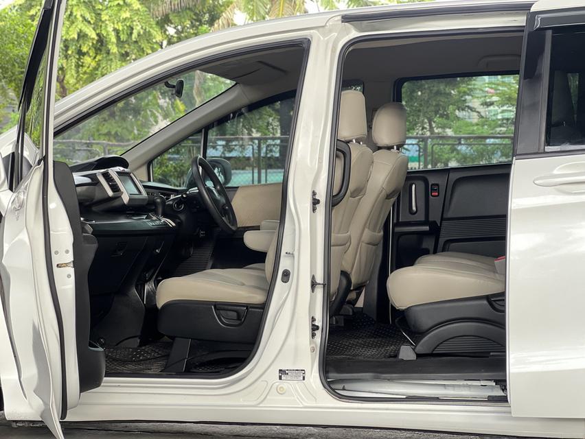 Honda FREED 1.5 EL AT ปี 2013 เบนซิน เกียร์ออโต้ 20