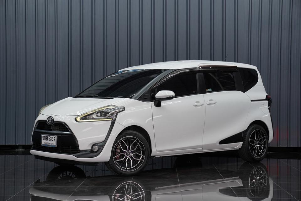 TOYOTA SIENTA 1.5 V AT ปี 2016 จด 2017 สีขาว รูปย่อยที่ 3