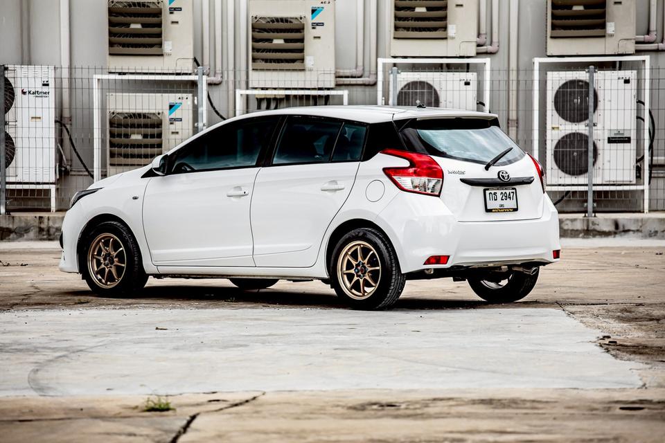 Toyota Yaris 1.2J ปี 2016 สีขาว รถสวยเดิม 9