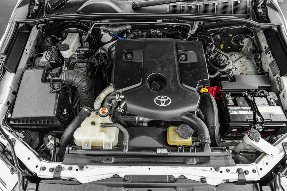 2018 TOYOTA FORTUNER 2.4 V 4WD SUV สีขาว ไมล์ 181334 กม. 20