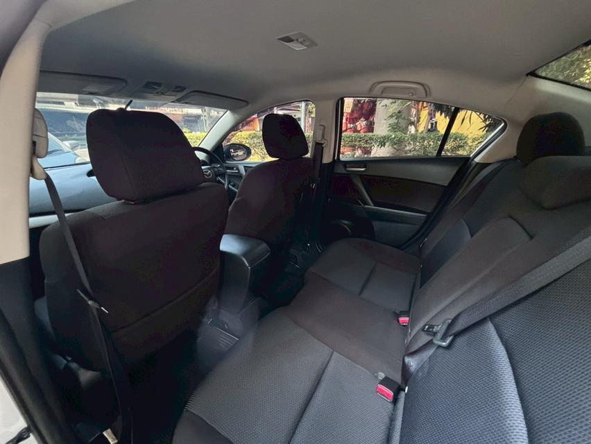 MAZDA3 1.6 SPIRIT 4DR. ปี 2012 รูปที่ 10
