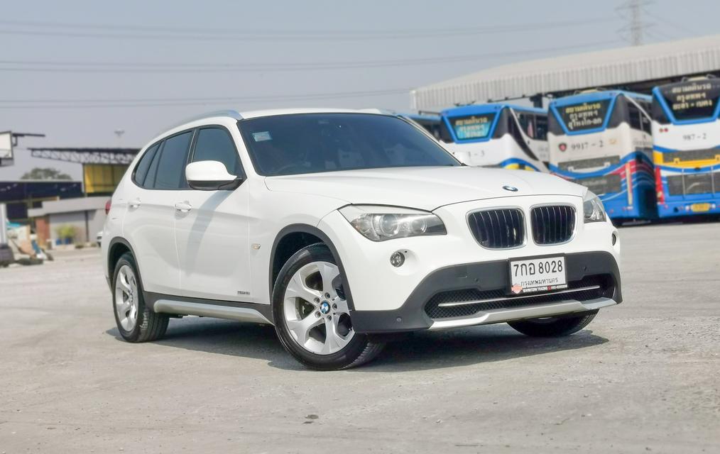 2011 BMW X1 1.8i S-Drive E84 สีขาว เกียร์ออโต้ 1