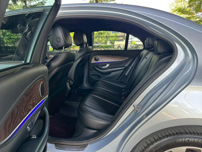 Mercedes-Benz E220d W213 Avantgarde Sedan AT ปี 2017 ดีเซล 17