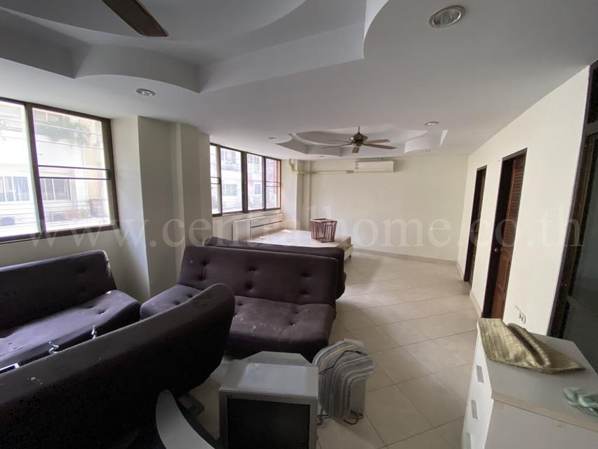 อาคารพาณิชย์ 3 ชั้น 3 คูหา บิ้วอินแล้ว ใกล้หาดจอมเทียน ชลบุรี  7