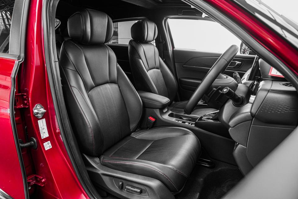 2024 HONDA HR-V 1.5 e:HEV RS SUV AT สีแดง-ดำ ไมล์ 30261 กม. 13