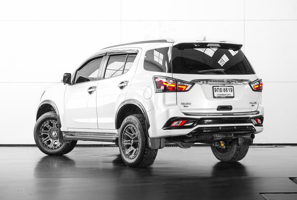 2020 ISUZU MU-X 3.0 THE ONYX 2WD SUV สีขาว เลขไมล์ 128680 กม.