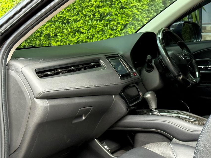 2018 HONDA HRV 1.8 EL รถมือเดียวออกป้ายแดง มาพร้อมของแต่งแท้เพียบ รถประวัติดี ไม่เคยมีอุบัติเหตุครับ 12