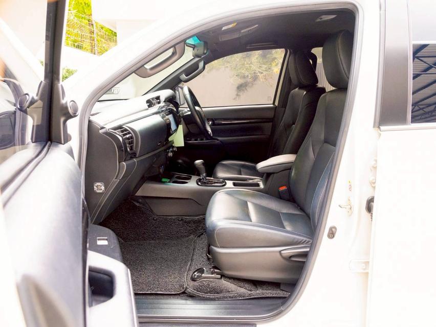 Toyota Revo Rocco 2.8 2WD ปี 2019  17