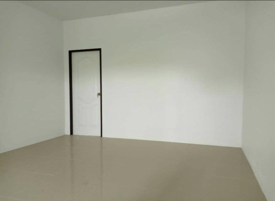 อาคารพาณิชย์ 3 ชั้นติดถนนใหญ่ 11