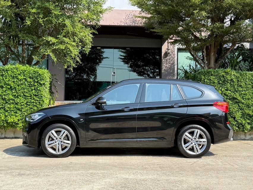 2020 BMW X1 20D MSPORT รถมือเดียวออกป้ายแดง รถวิ่งน้อย เข้าศูนย์ตามระยะ รถไม่เคยมีอุบัติเหตุครับ รูปที่ 5