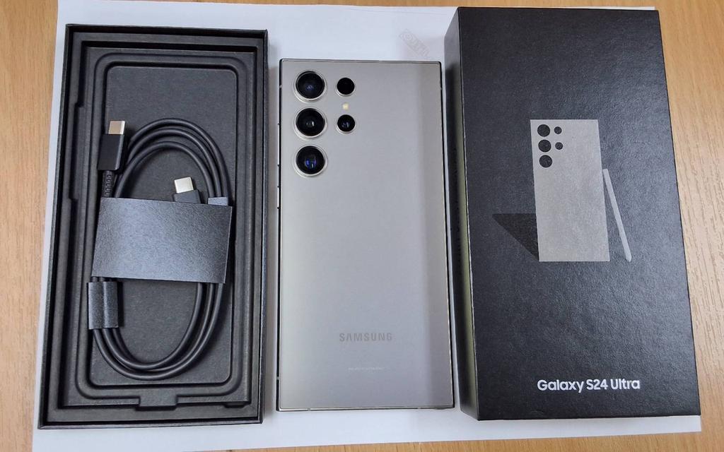 ขาย samsung galaxy S24 ultra 512 GB 4