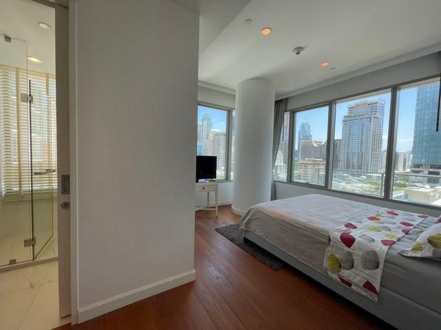 185 Rajadamri for Rent *Corner Unit with Spacious Balcony & Panoramic Park View 5